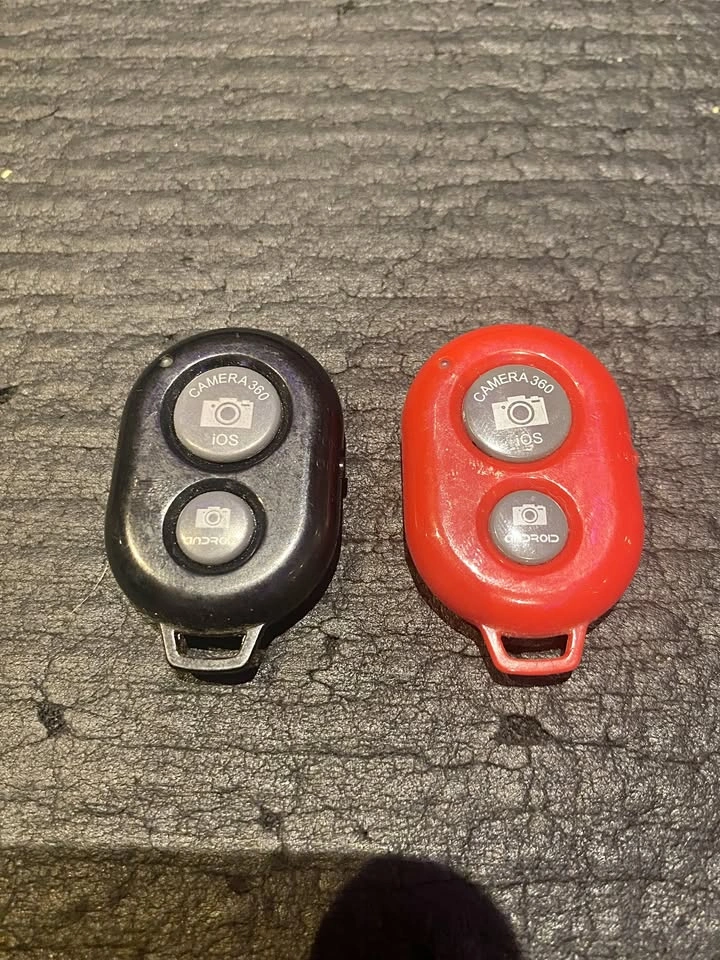 Bluetooth selfie camera remote controls