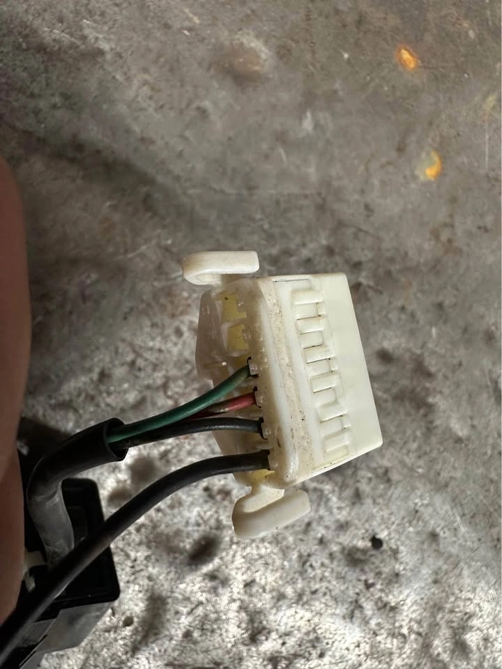 2000 Tacoma cruise control switch - photo 2