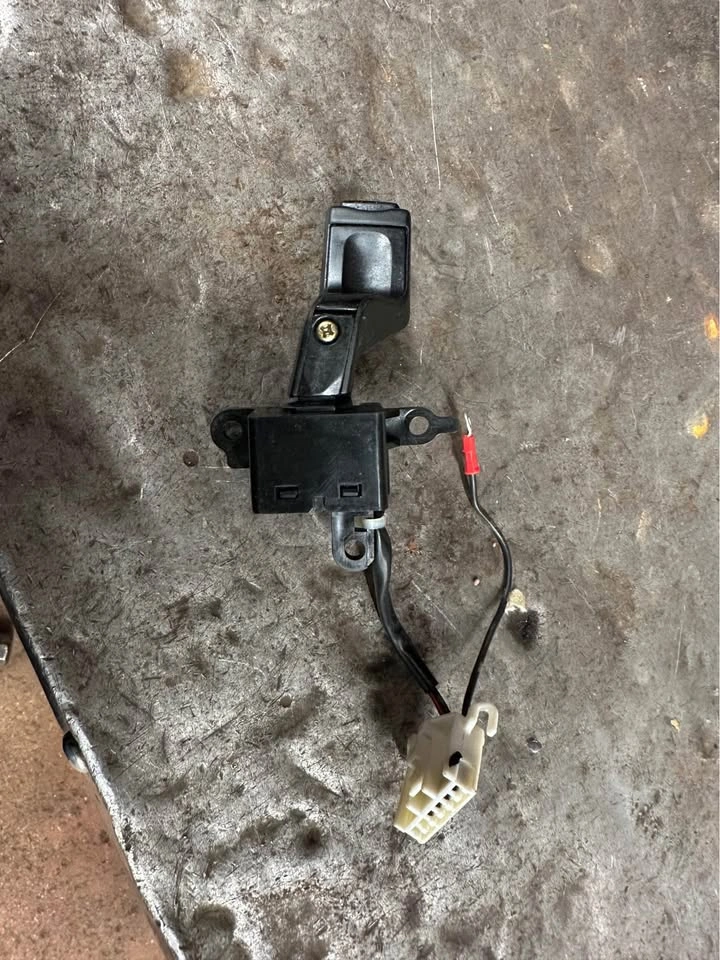 2000 Tacoma cruise control switch - photo 4
