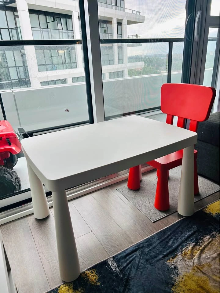 MAMMUT Kids Table & Chair Set