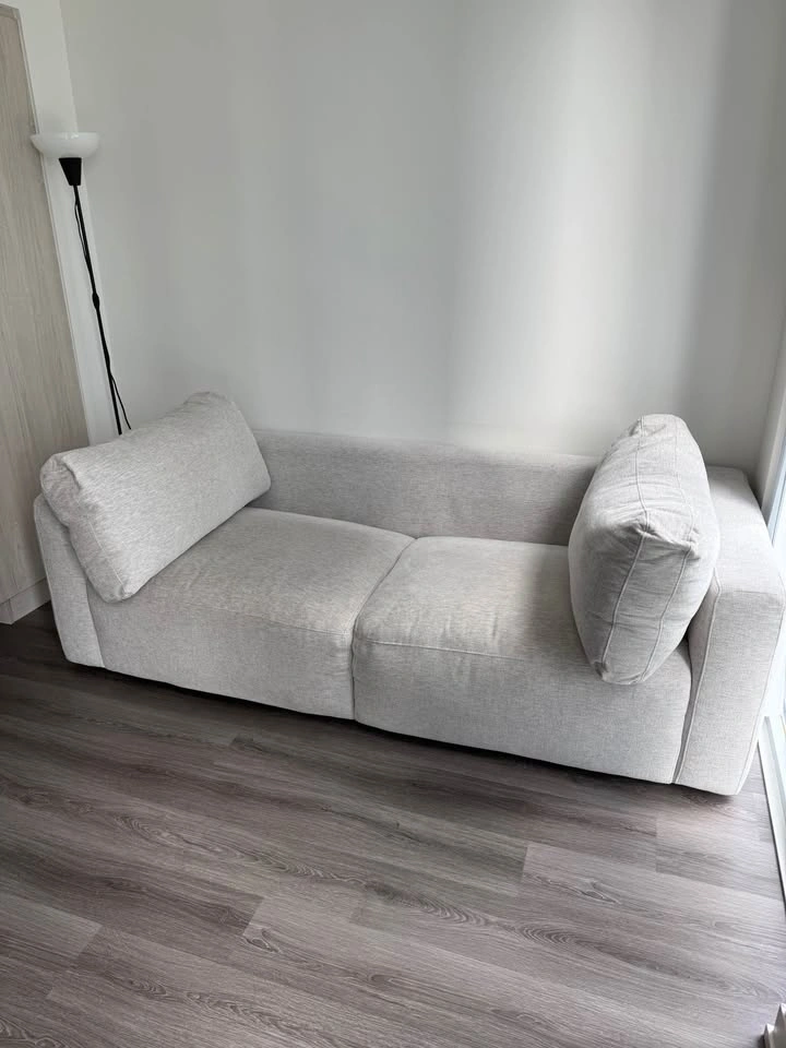 Modern Extra Wide 2 Seater Sofa (light grey) - photo 4