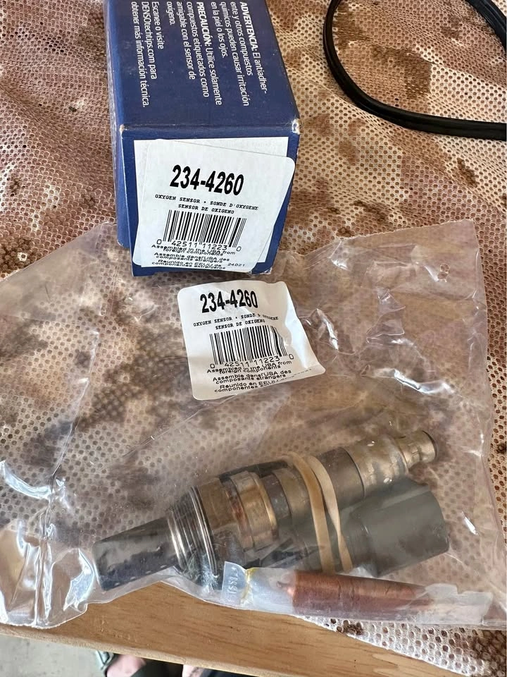 Denso 234-4260 oxygen sensor for toyota