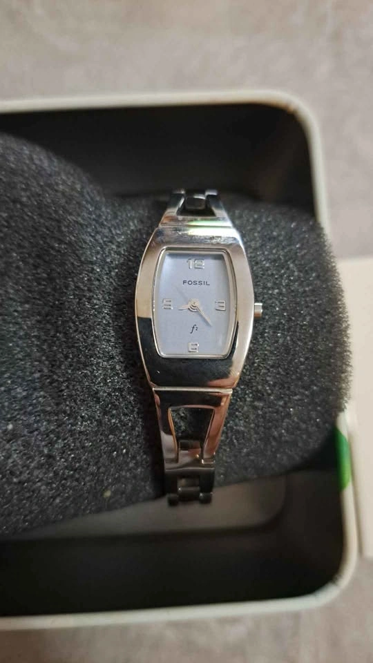 AUTHENTIC Vintage 2005 Fossil F2 ES-9304 Women’s Watch  ⚽ - photo 3