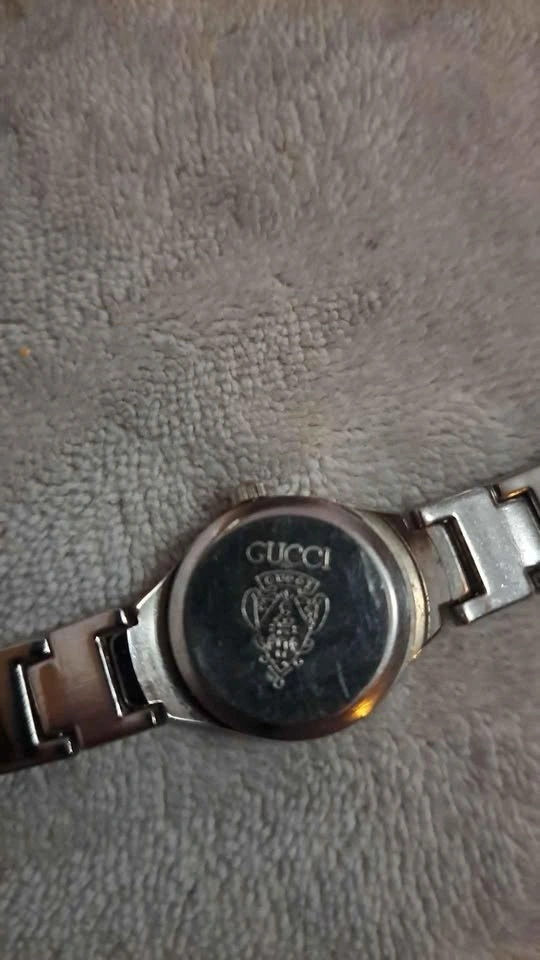 Authentic Vintage Gucci 8000L Ladies Watch – Swiss Made ⚽ - photo 2