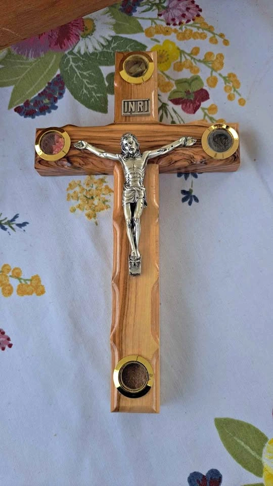 Olive Wood Crucifix with Holy Land Relics ⚽