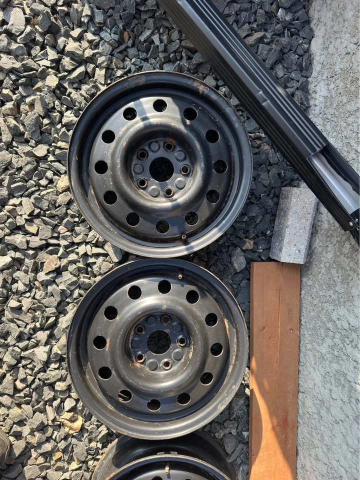 Steel rims 15x6 5-112 - photo 2