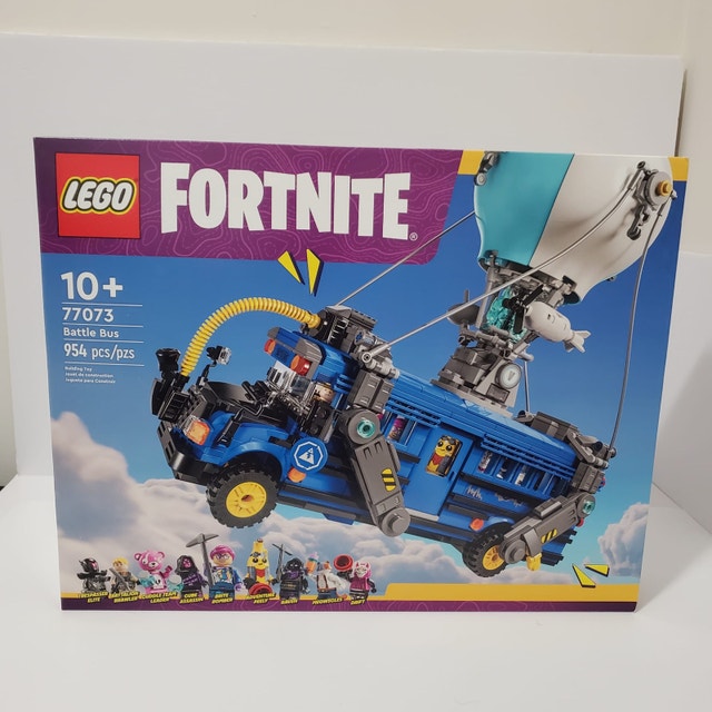 LEGO Fortnite Battle Bus 77073