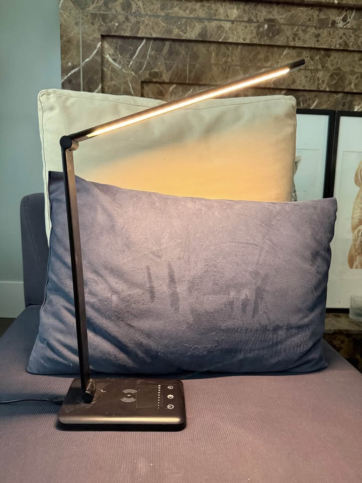 LED desktop lamp - photo 3