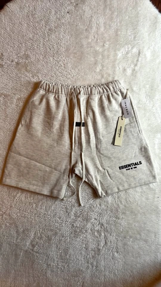 Fear of God Essentials Shorts – Light Oatmeal (Size Medium)