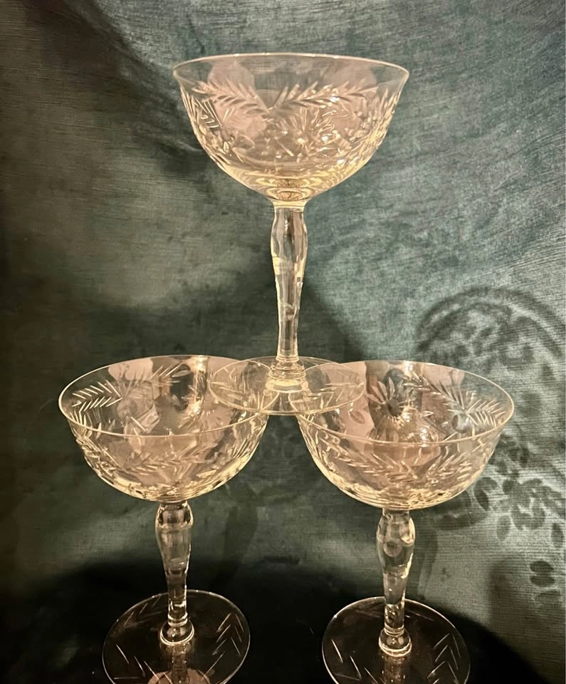 Vintage Glastonbury Lotus Majesty Champagne Coupe Set of 2 - photo 5