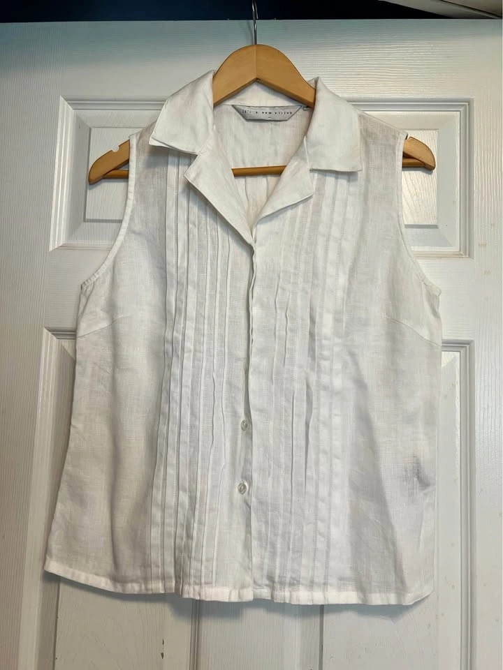 ⚽ White Linen sleeveless Top