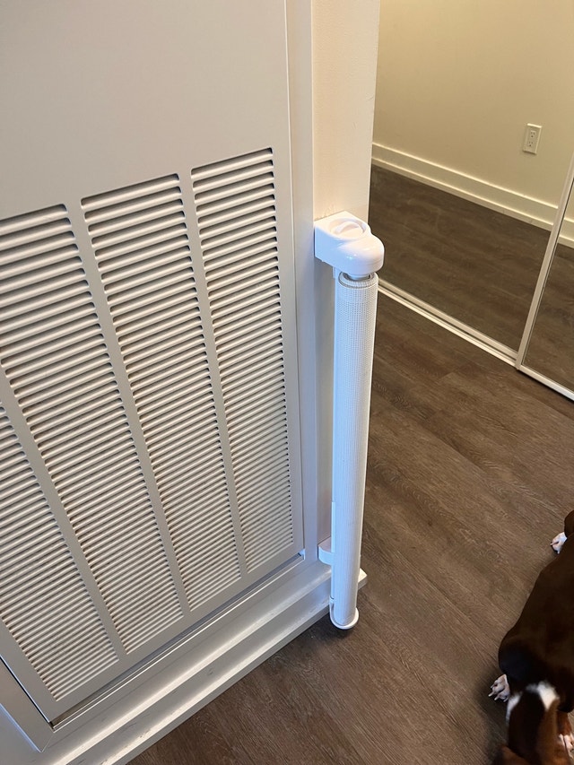 Retractable Dog/Baby Gate - photo 2