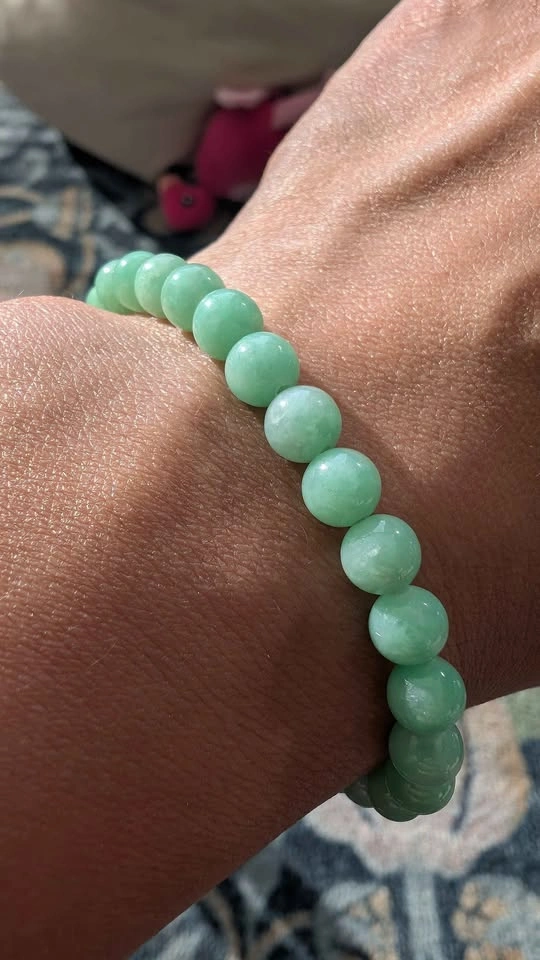 Vibrant Yang Green Jadeite Bracelet - photo 5