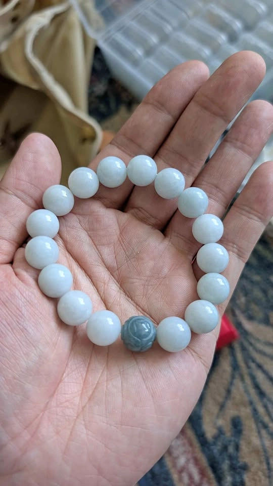 Old-Mine "Moonlight White" Jadeite Bracelet (Large 12mm)