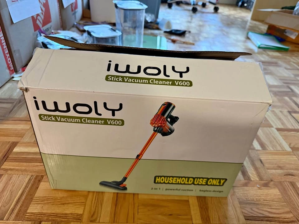 iwoly Stick Vacuum Cleaner V600