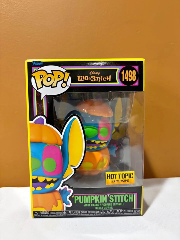 Pumpkin Stitch (Blacklight) #1498 - Lilo & Stitch Exclusive