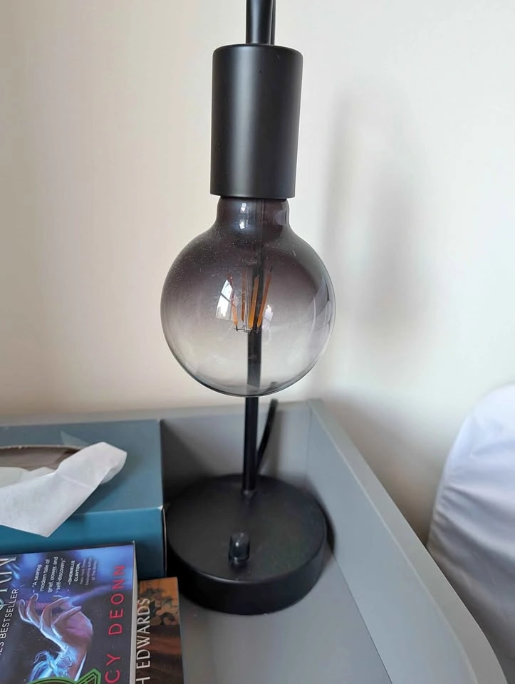 Onewish industrial table lamp