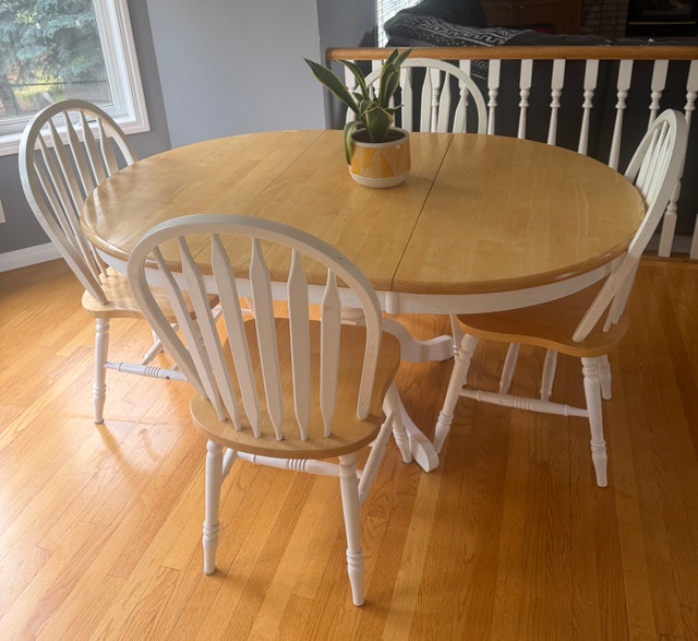 Dining table - photo 2