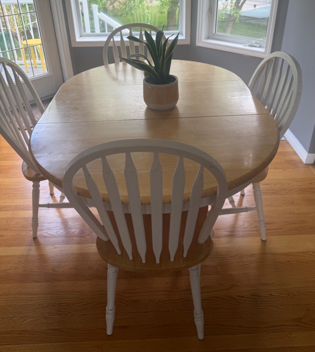 Dining table - photo 3