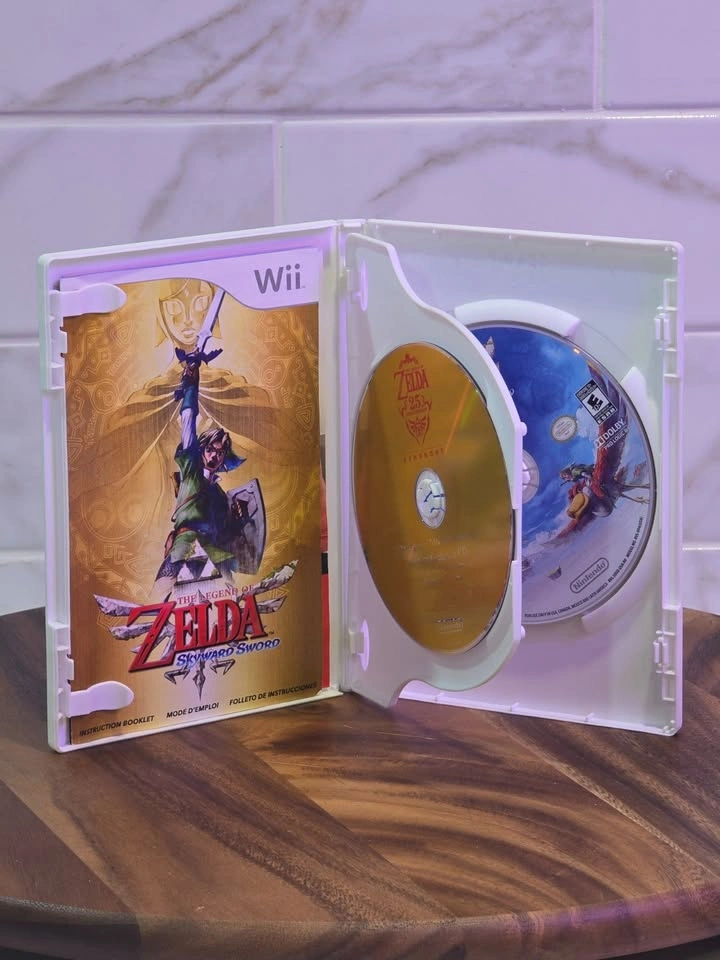 The Legend of Zelda: Skyward Sword (Wii) – 25th Anniversary - photo 3