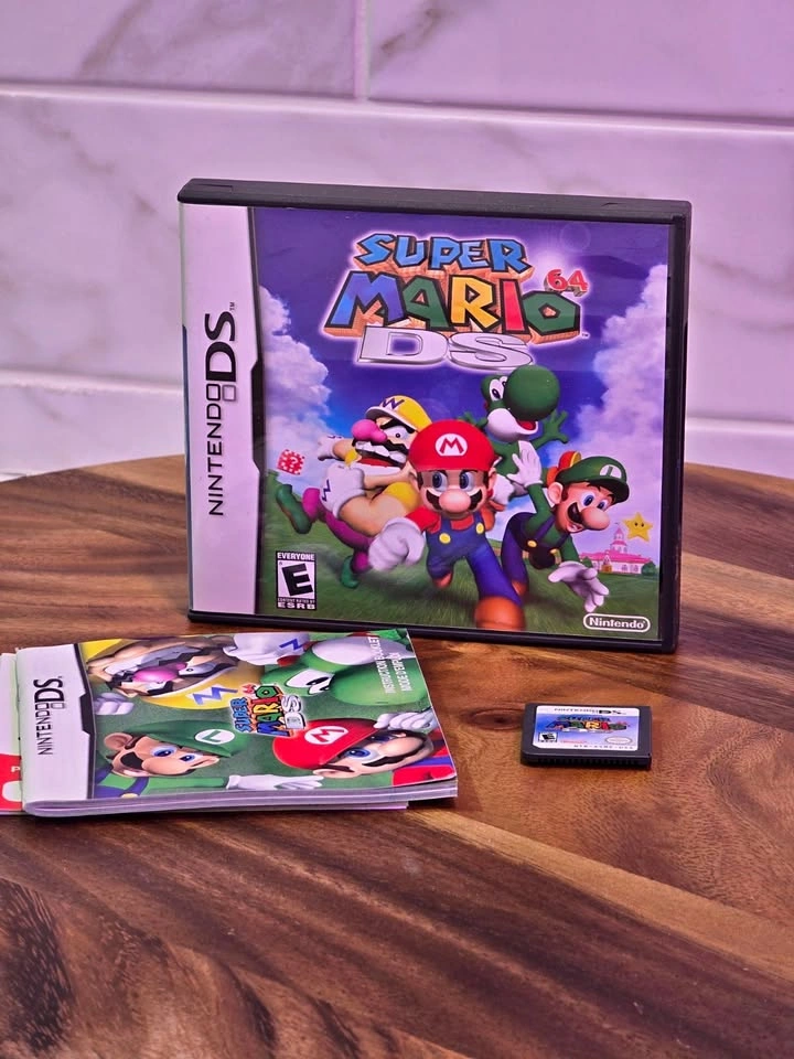 Super Mario 64 DS - Complete In Box (CIB)