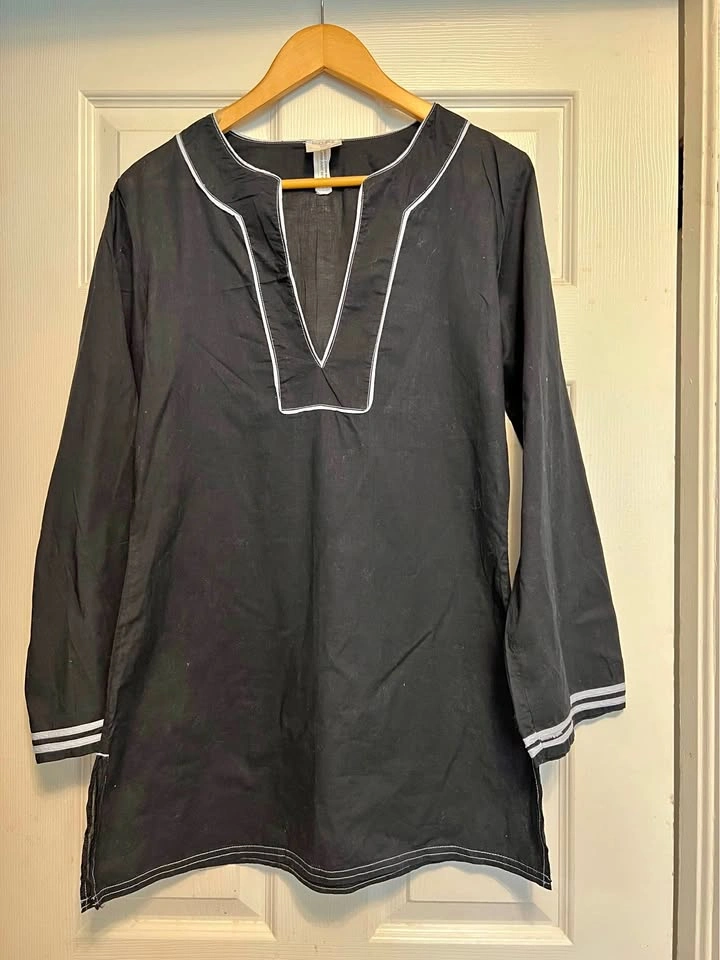 ⚽ Black long Blouse
