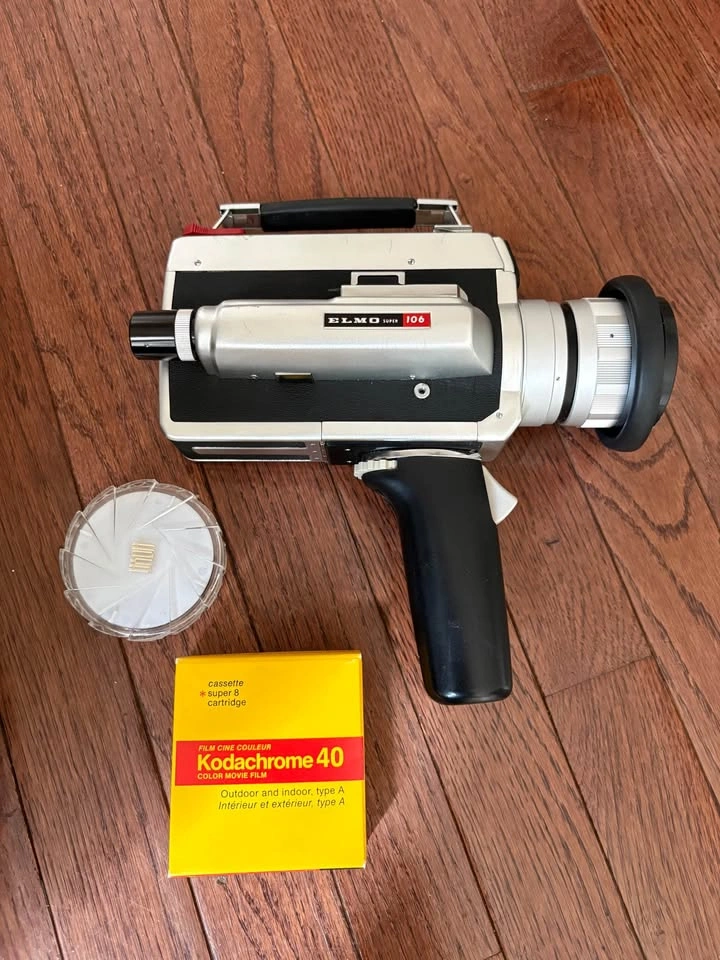 Elmo 106 Super 8 Camera (with case, filter, Kodachrome) - photo 3