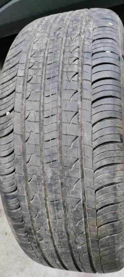 1No. 205/55R17 Michelin Primacy Allseasons Tire - photo 2