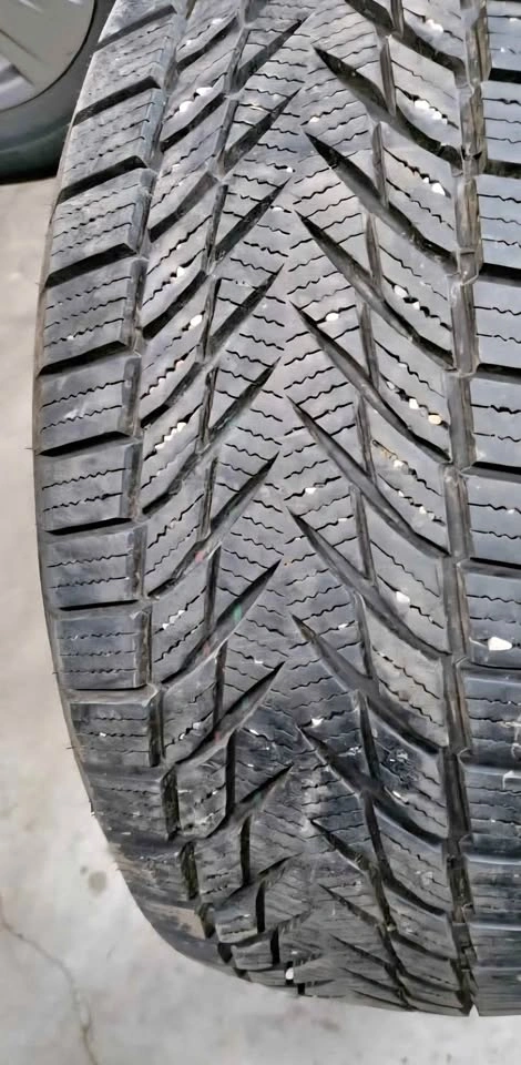 1No. 225/45R17 Joyroad Winter Tires