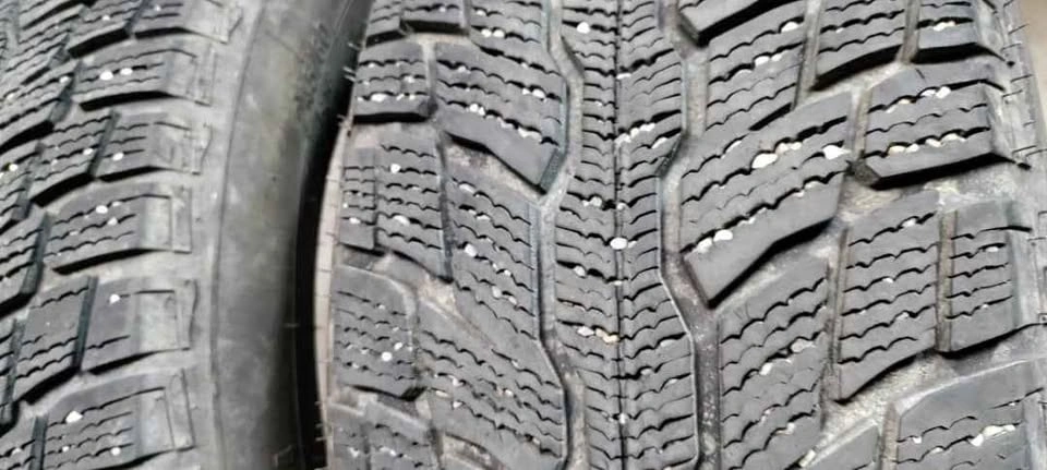 2Nos. 245/60R18 Uniroyal Tiger Paw Winter Tires - photo 2