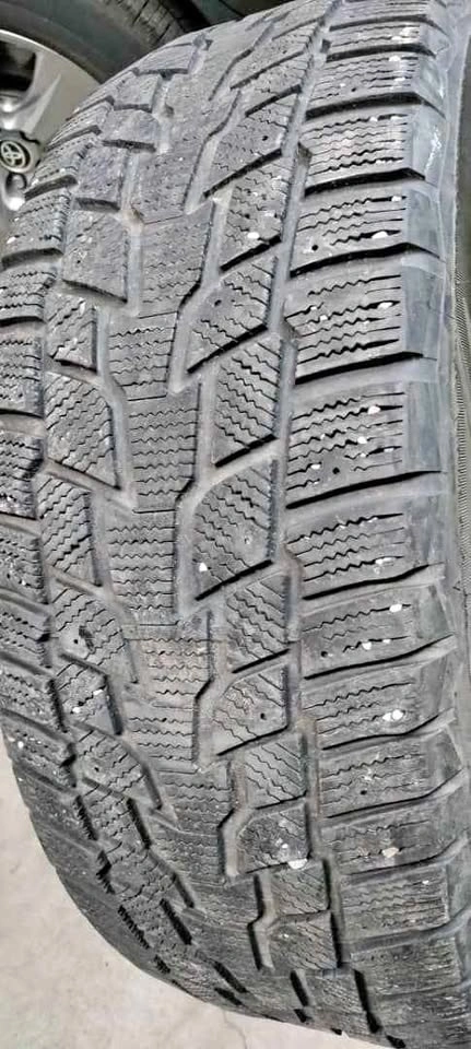 1No. 255/55R20 Cooper Evolution Winter Tire