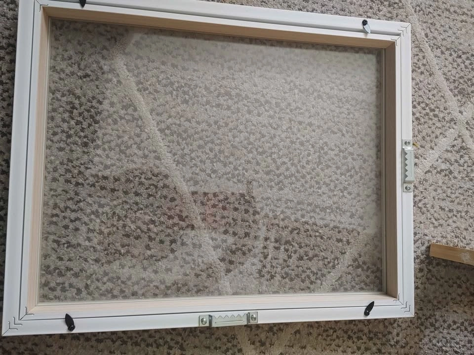 2 Wooden Frames with 2 faced glass for display - photo 2