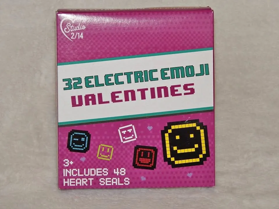 32 ELECTRIC EMOJI VALENTINES CARDS thumbnail