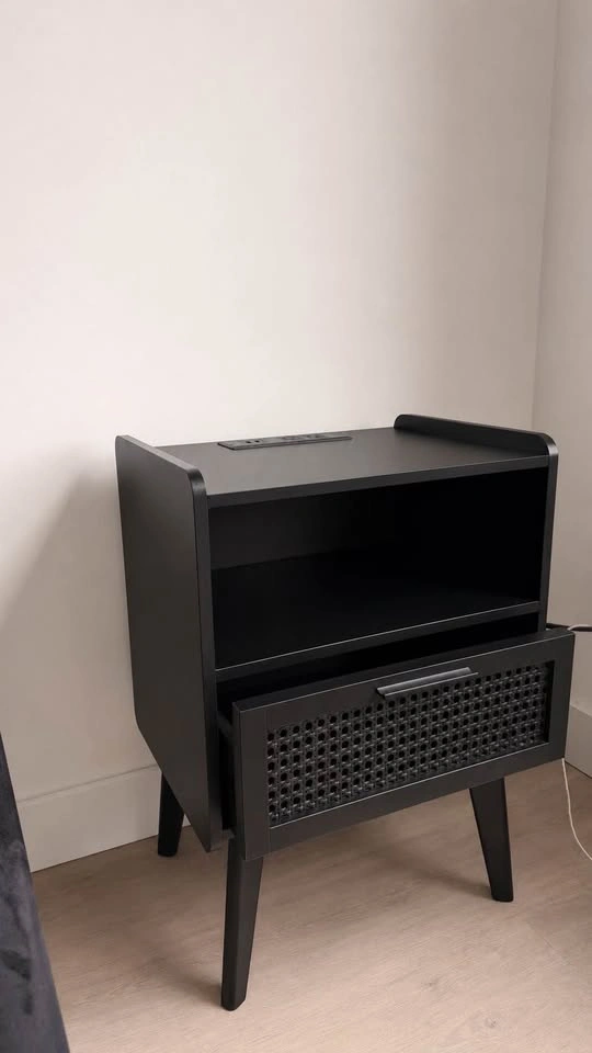 Nightstands set of 2 MOVING SALE - photo 2