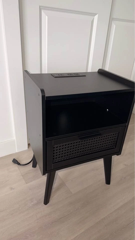 Nightstands set of 2 MOVING SALE - photo 4