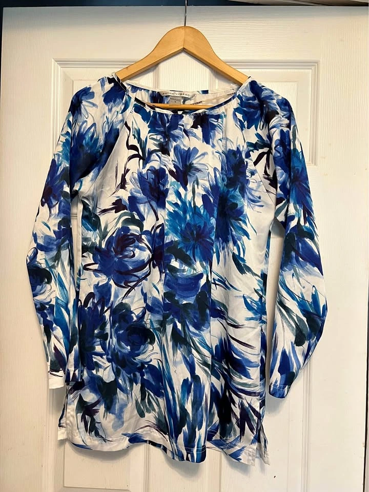 ⚽ Royal Blue Floral Blouse