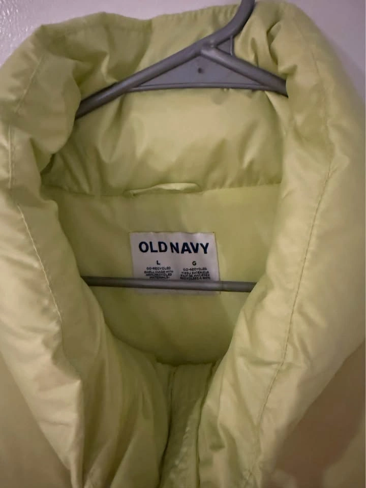 Old Navy Lime Green Puffer Vest – Women’s Size L – Like New - photo 2