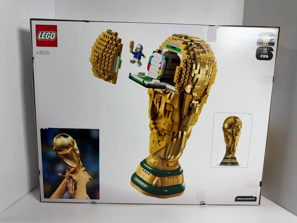 LEGO Editions FIFA World Cup Official Trophy Building Set - 4302 - photo 2