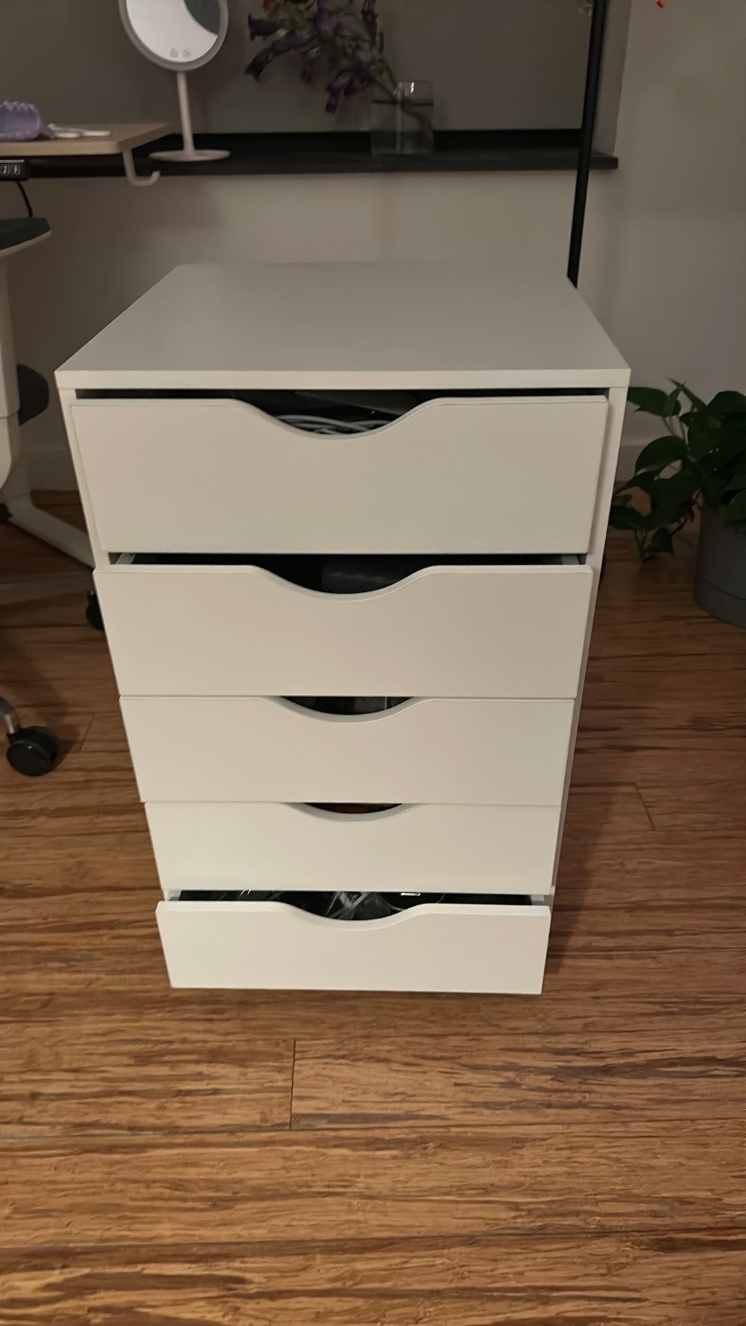 Moving Out Sale - 5 Drawer Rolling Cabinet - photo 3
