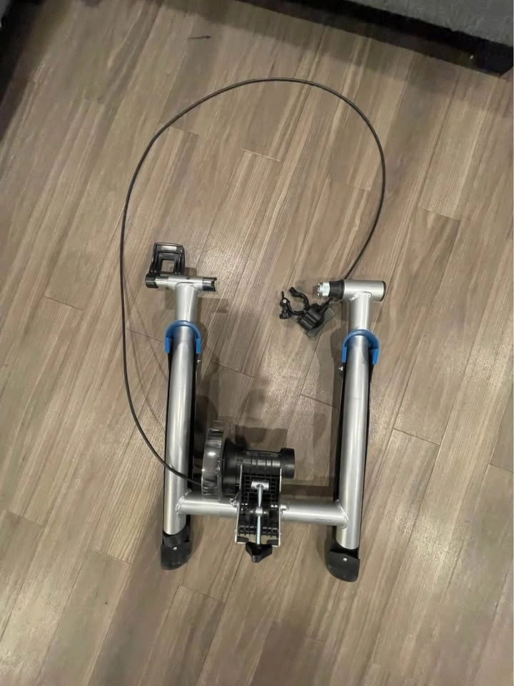 Magnetic Bike Trainer with Riser Block and Tire - photo 2