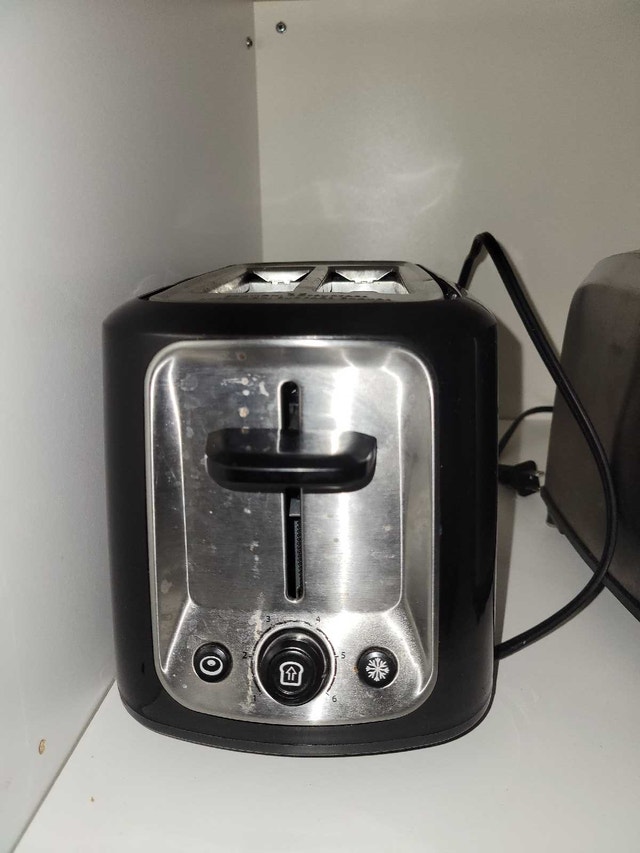 2-Slice Toaster