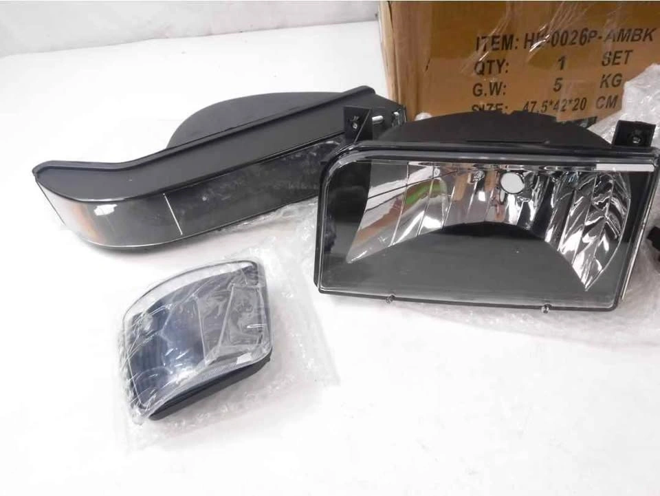 92-96 Ford F150, F250, F350, Bronco Black Housing Headlights - photo 2