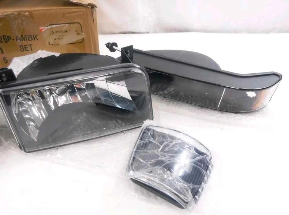 92-96 Ford F150, F250, F350, Bronco Black Housing Headlights - photo 3