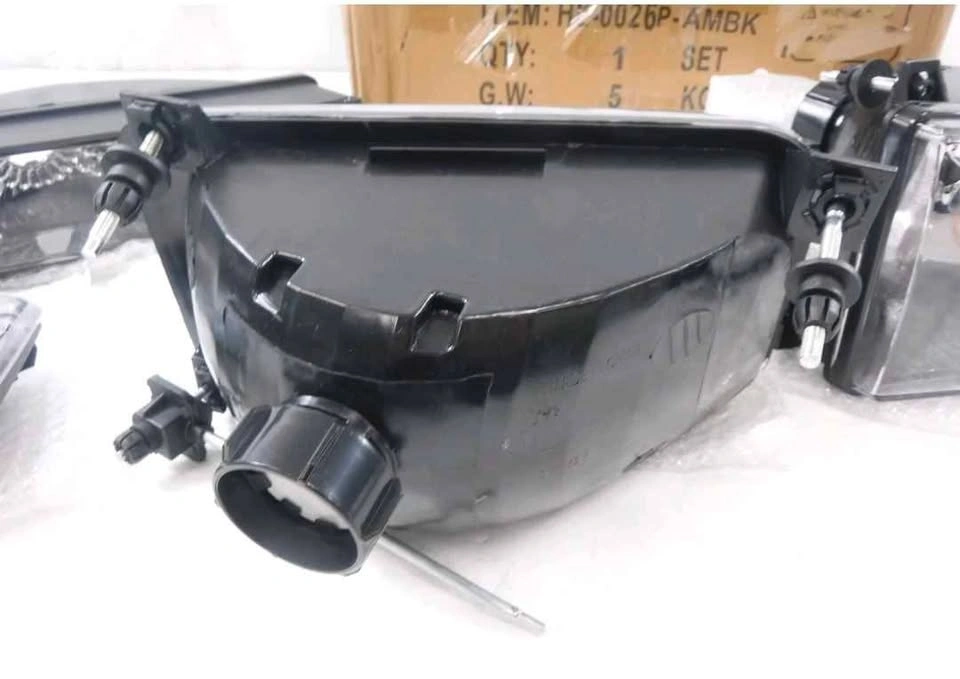 92-96 Ford F150, F250, F350, Bronco Black Housing Headlights - photo 4