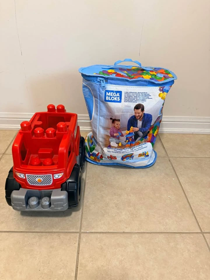 MEGA BLOKS CAR + BLOCK SET - Complete Bundle!