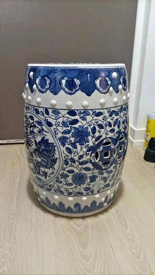Chinese Stool (Ceramic) ⚽