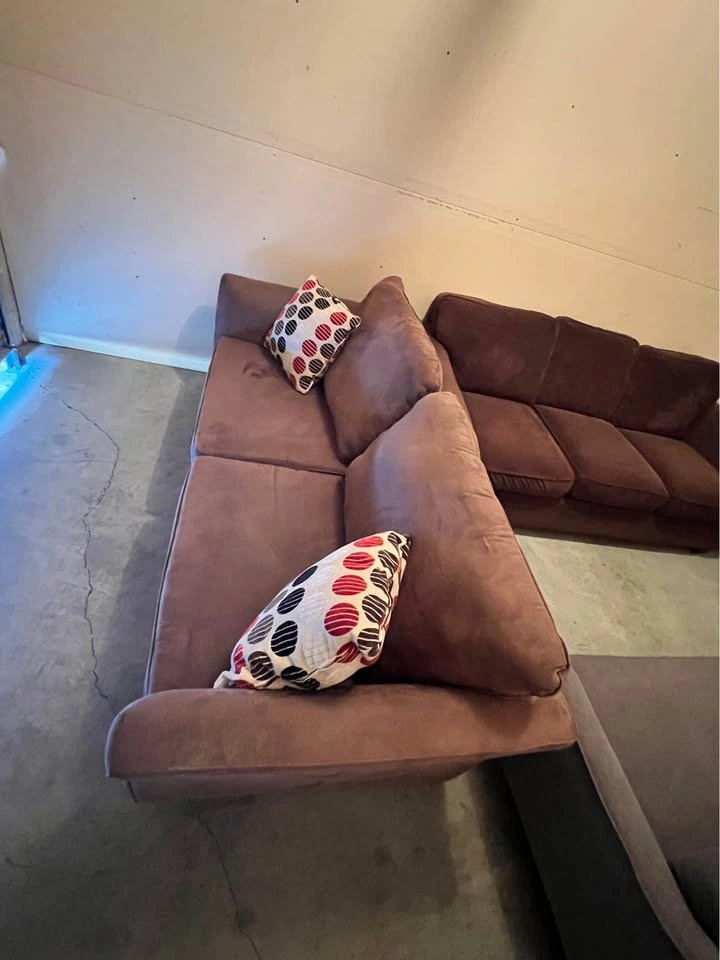 Free Delivery ✅ Wayfair Brown Microfiber Sofa Couch - photo 3