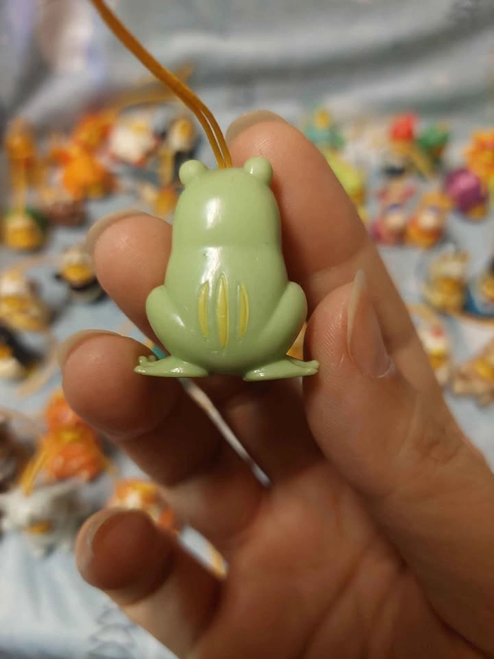 ⚽️ Peek-a-Pooh - Vintage Charm! RARE Frog Pooh, Series 1!! - photo 2