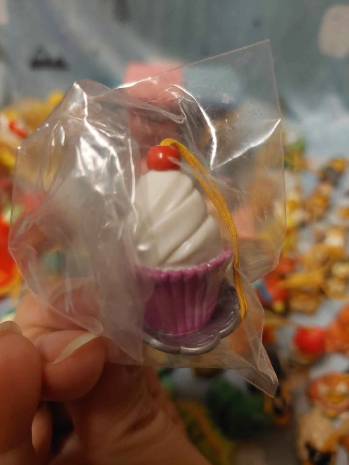 ⚽️ Peek-a-Pooh - Vintage Charm! Cherry Cupcake, Delights Edition - photo 2