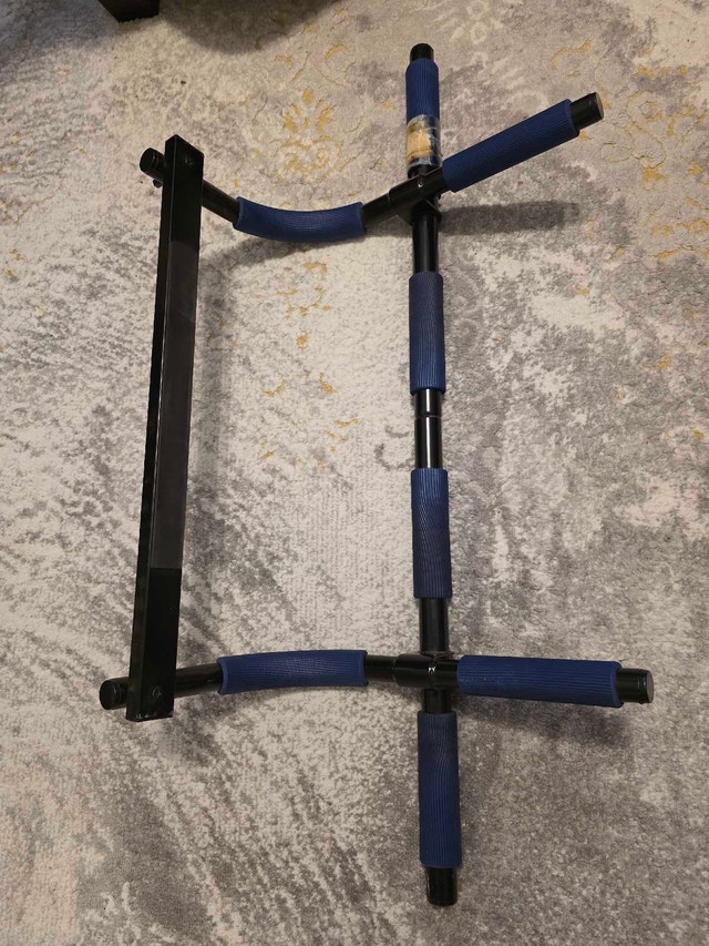 Pull Up Bar